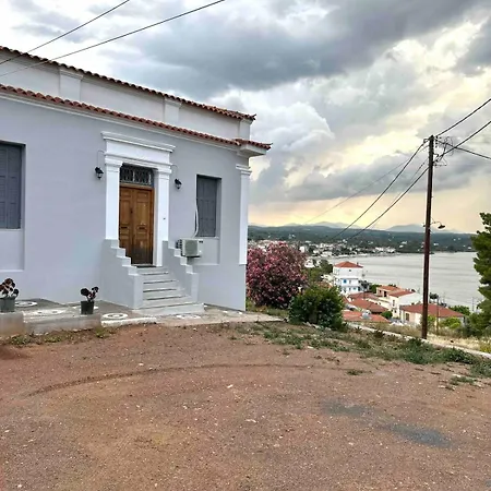 Messenian Style House With Great Views Feriehus