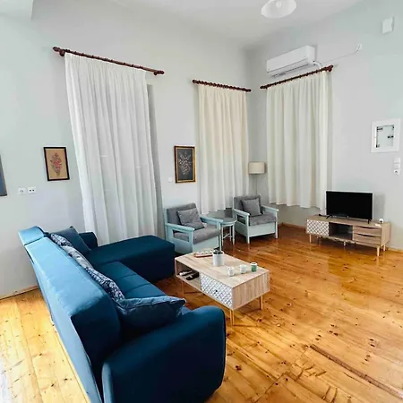 Messenian Style House With Great Views *